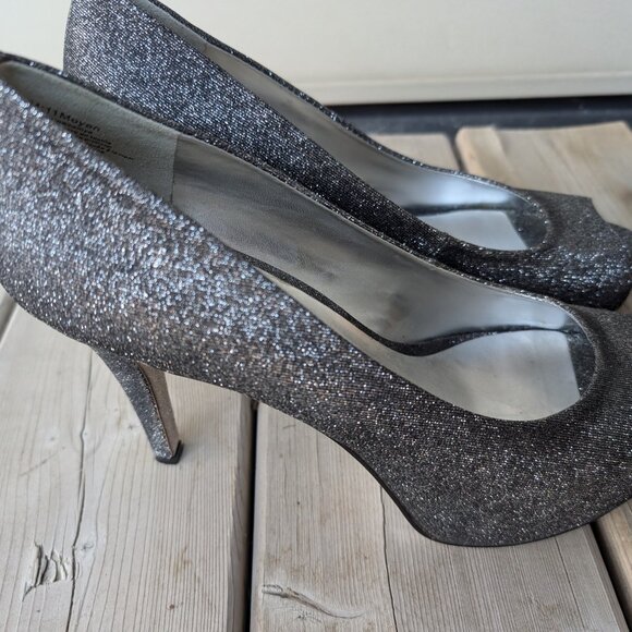 Nine West Peep Toe Heels - Picture 4 of 12